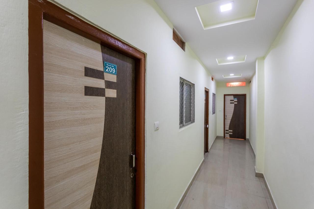 Oyo 14594 Hotel Amaltas Удджайн Экстерьер фото