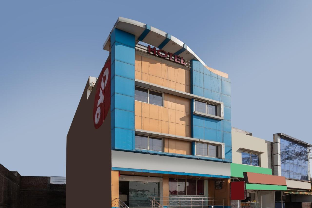 Oyo 14594 Hotel Amaltas Удджайн Экстерьер фото